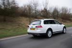 Volkswagen Golf Alltrack 2017 года (UK)